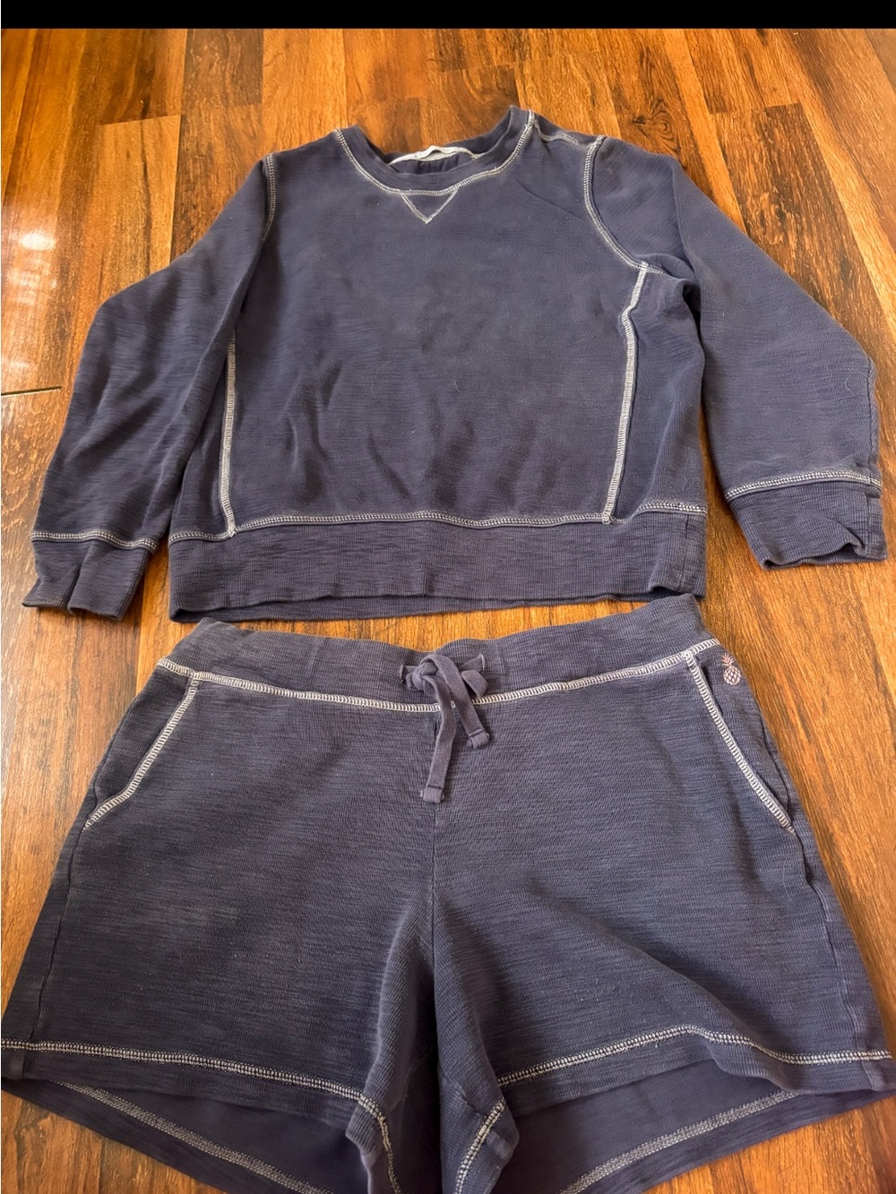 Tommy Bahamas lounge set, dark navy blue, crewneck and shorts M
